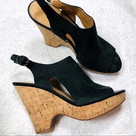 🔥SALE🔥 Franco Sarto black suede platform wedge sandals - Picture 2 of 6